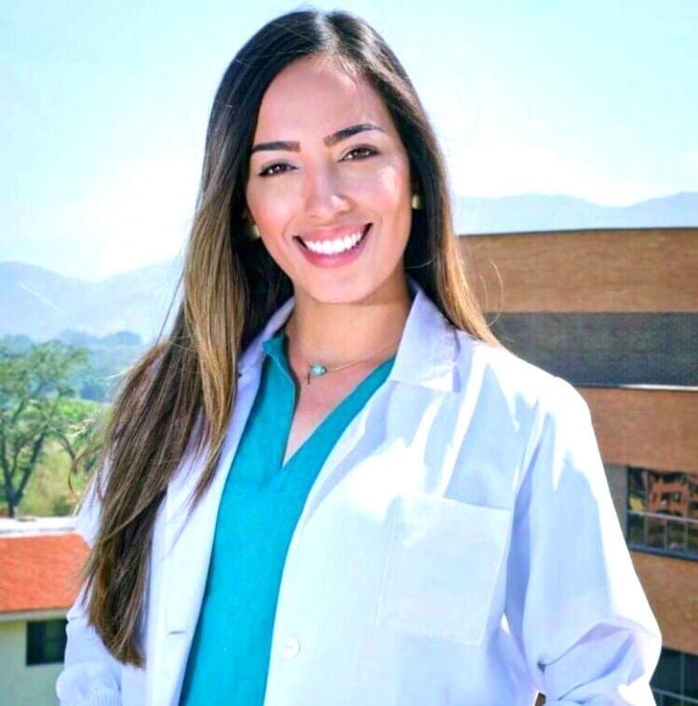 Meet your Posher, Alejandra